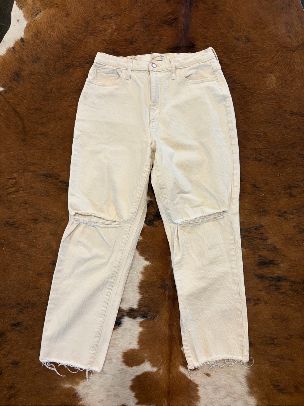 Universal Thread Cream Straight-Leg Jeans with Distressed Knees